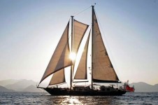 Sailing yacht Ofelia